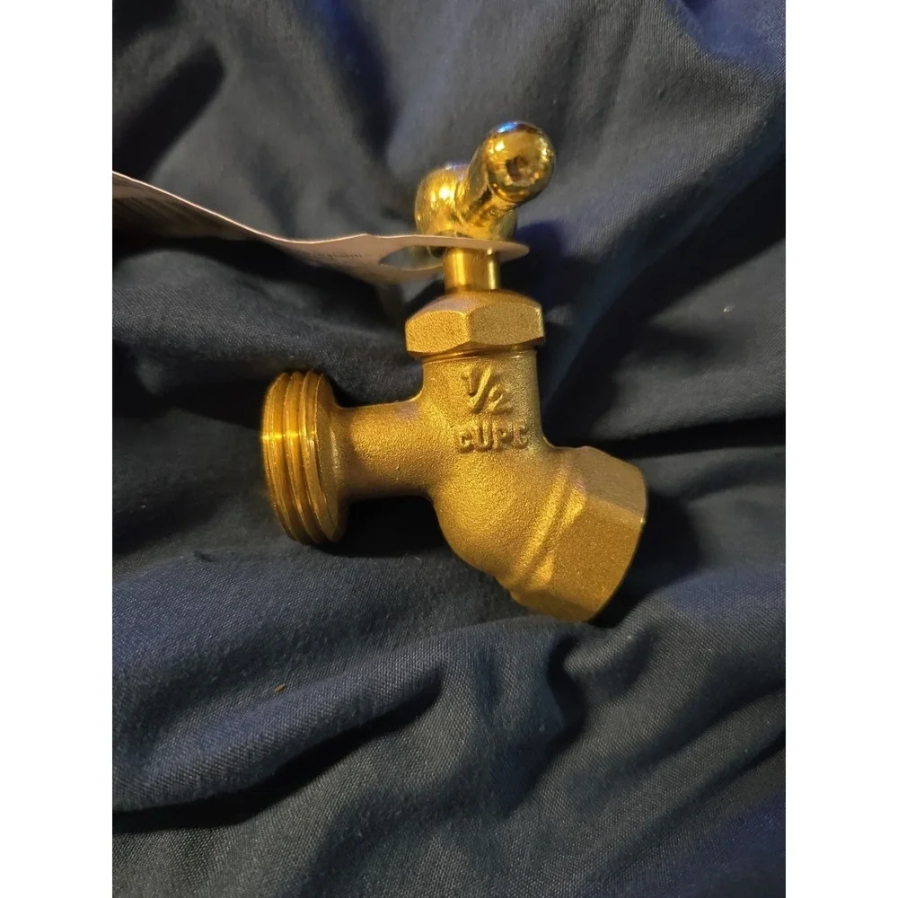 Everbuilt Brass Hose Bibb No Kink #184 ½